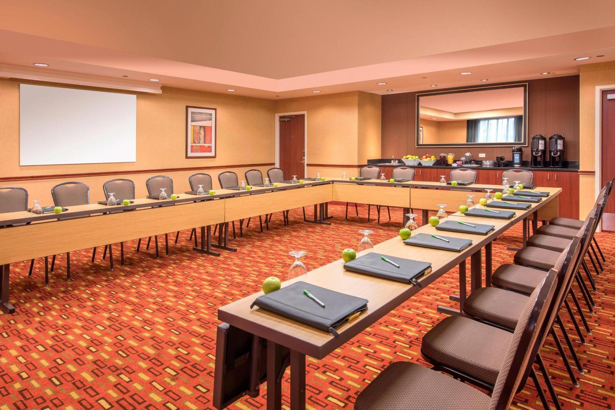 Courtyard By Marriott Denver Cherry Creek Esterno foto