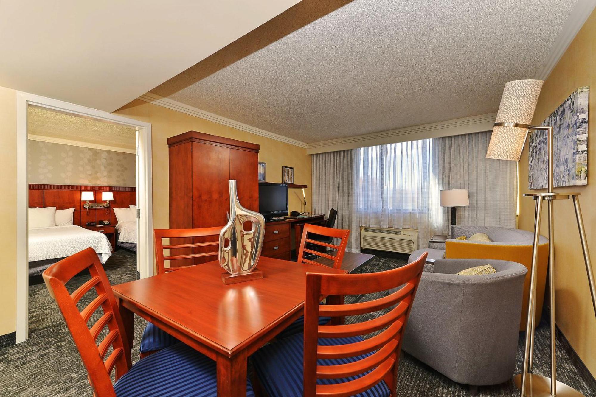 Courtyard By Marriott Denver Cherry Creek Esterno foto