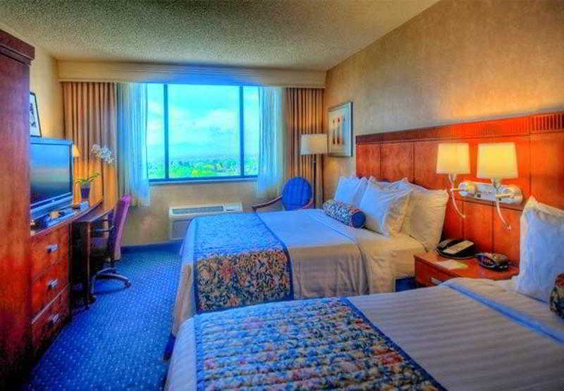 Courtyard By Marriott Denver Cherry Creek Esterno foto