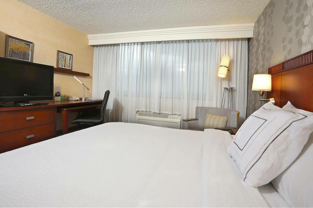 Courtyard By Marriott Denver Cherry Creek Esterno foto